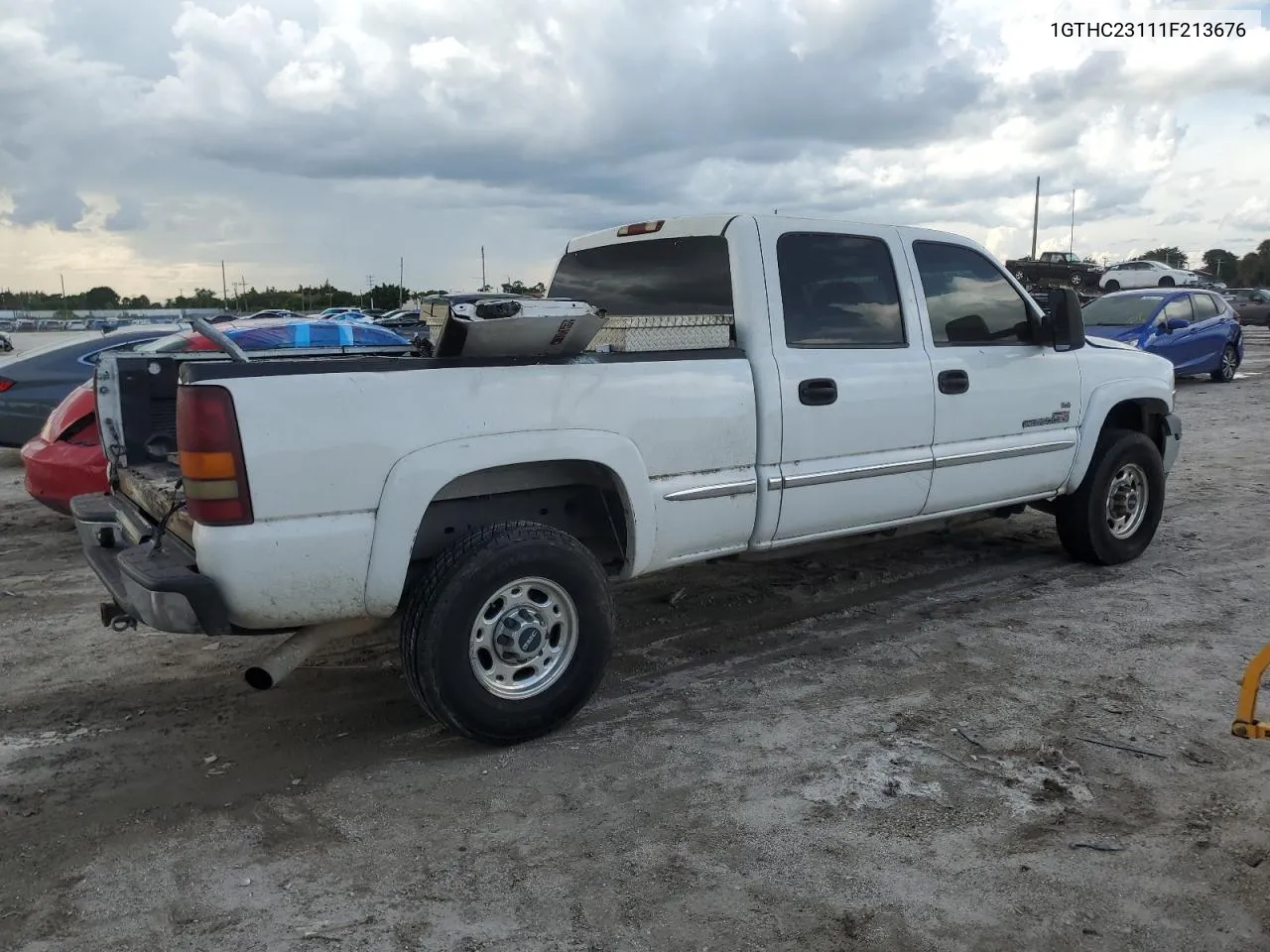 2001 GMC Sierra C2500 Heavy Duty VIN: 1GTHC23111F213676 Lot: 71483834