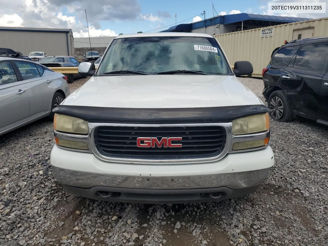 2001 GMC New Sierra C1500 VIN: 2GTEC19V311311235 Lot: 71606504