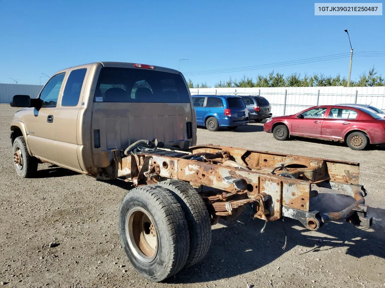 2001 GMC New Sierra K3500 VIN: 1GTJK39G21E250487 Lot: 71791434