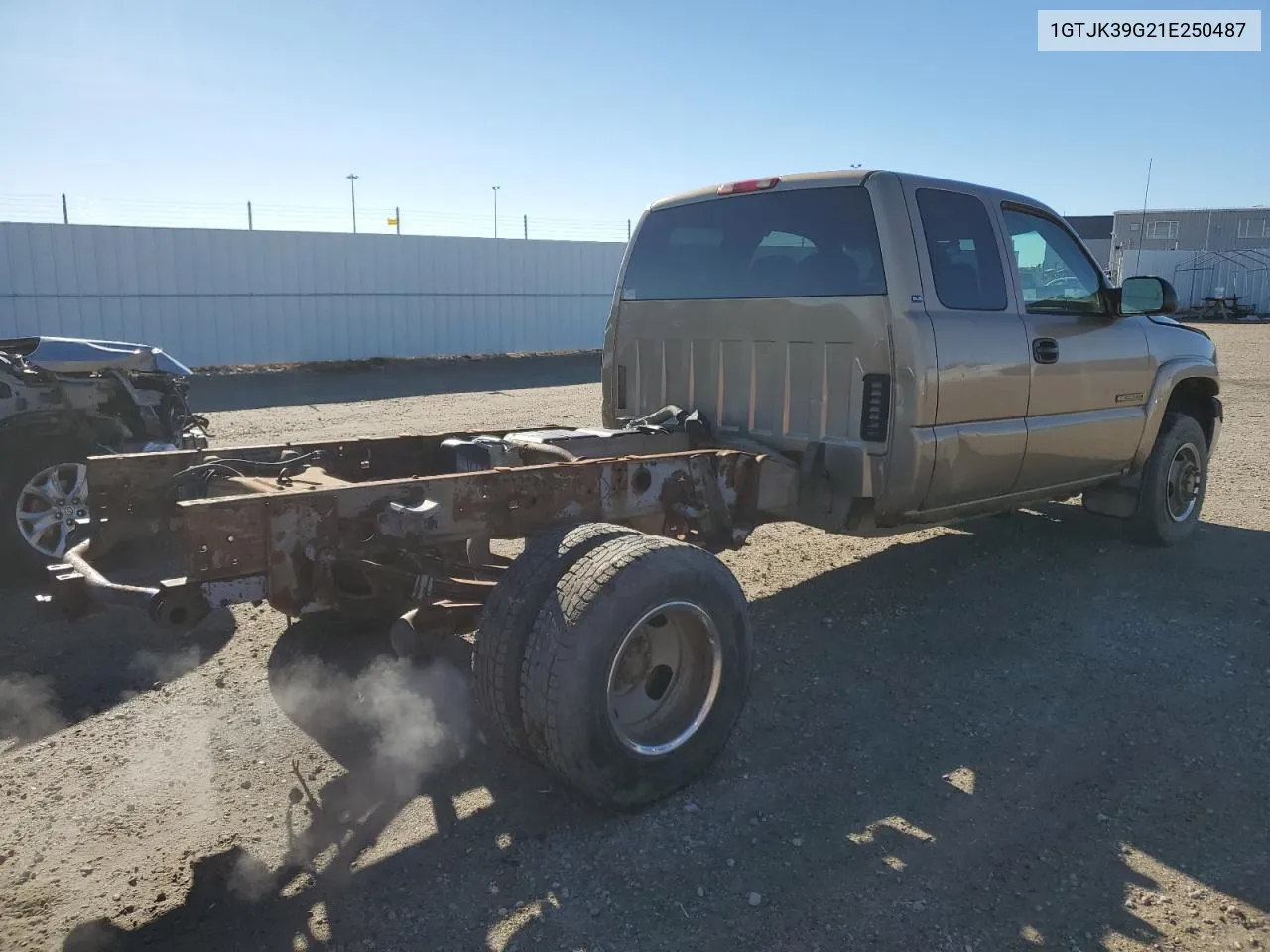 2001 GMC New Sierra K3500 VIN: 1GTJK39G21E250487 Lot: 71791434