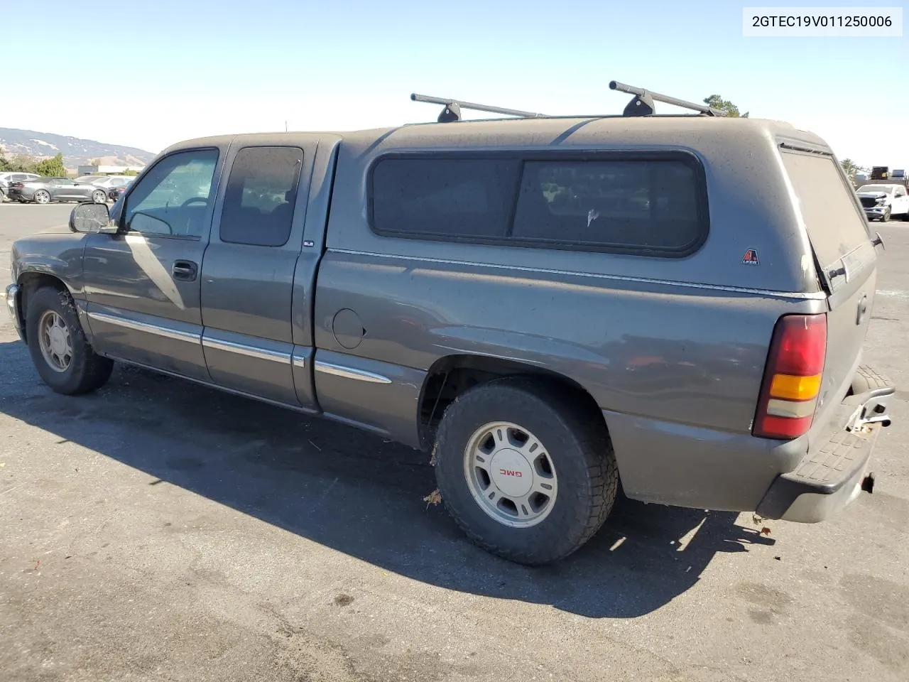 2001 GMC New Sierra C1500 VIN: 2GTEC19V011250006 Lot: 72818964