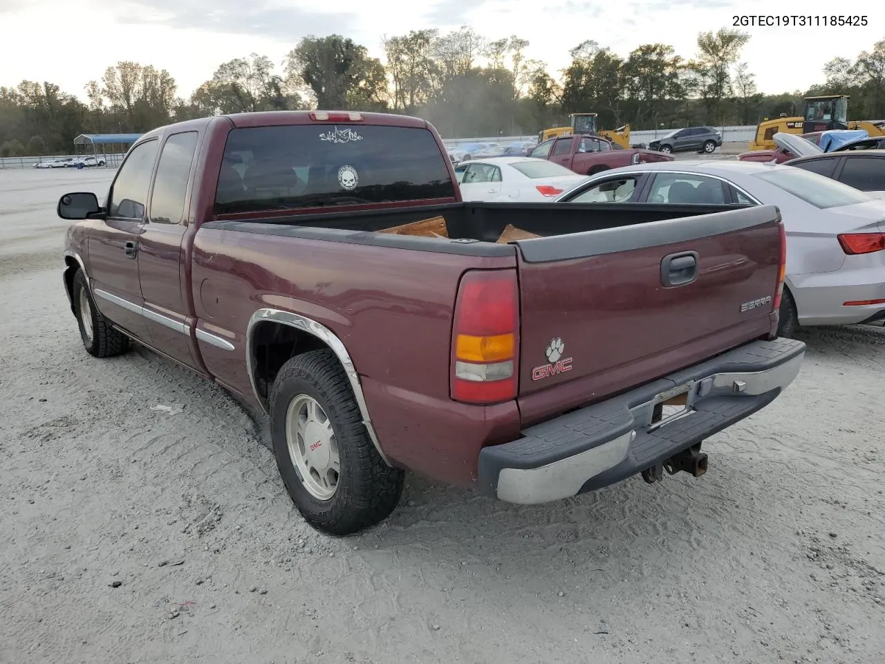 2001 GMC New Sierra C1500 VIN: 2GTEC19T311185425 Lot: 74591694