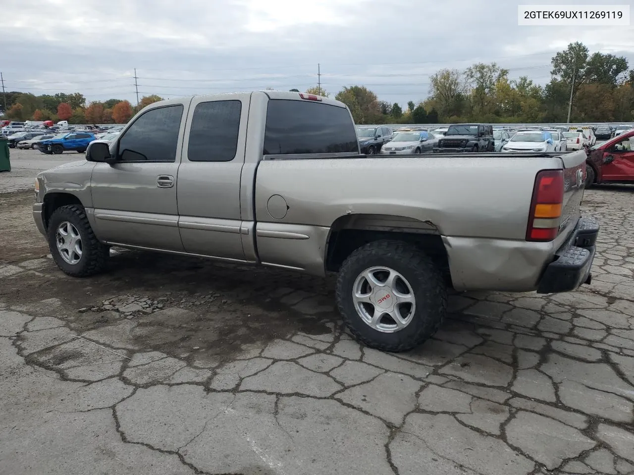 2001 GMC Sierra K1500 C3 VIN: 2GTEK69UX11269119 Lot: 76198034