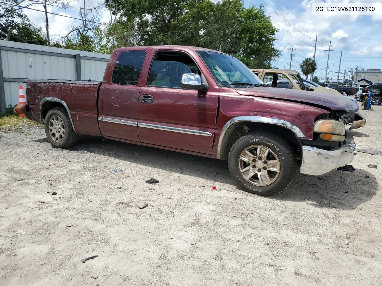 2002 GMC New Sierra C1500 VIN: 2GTEC19V621125190 Lot: 69750724