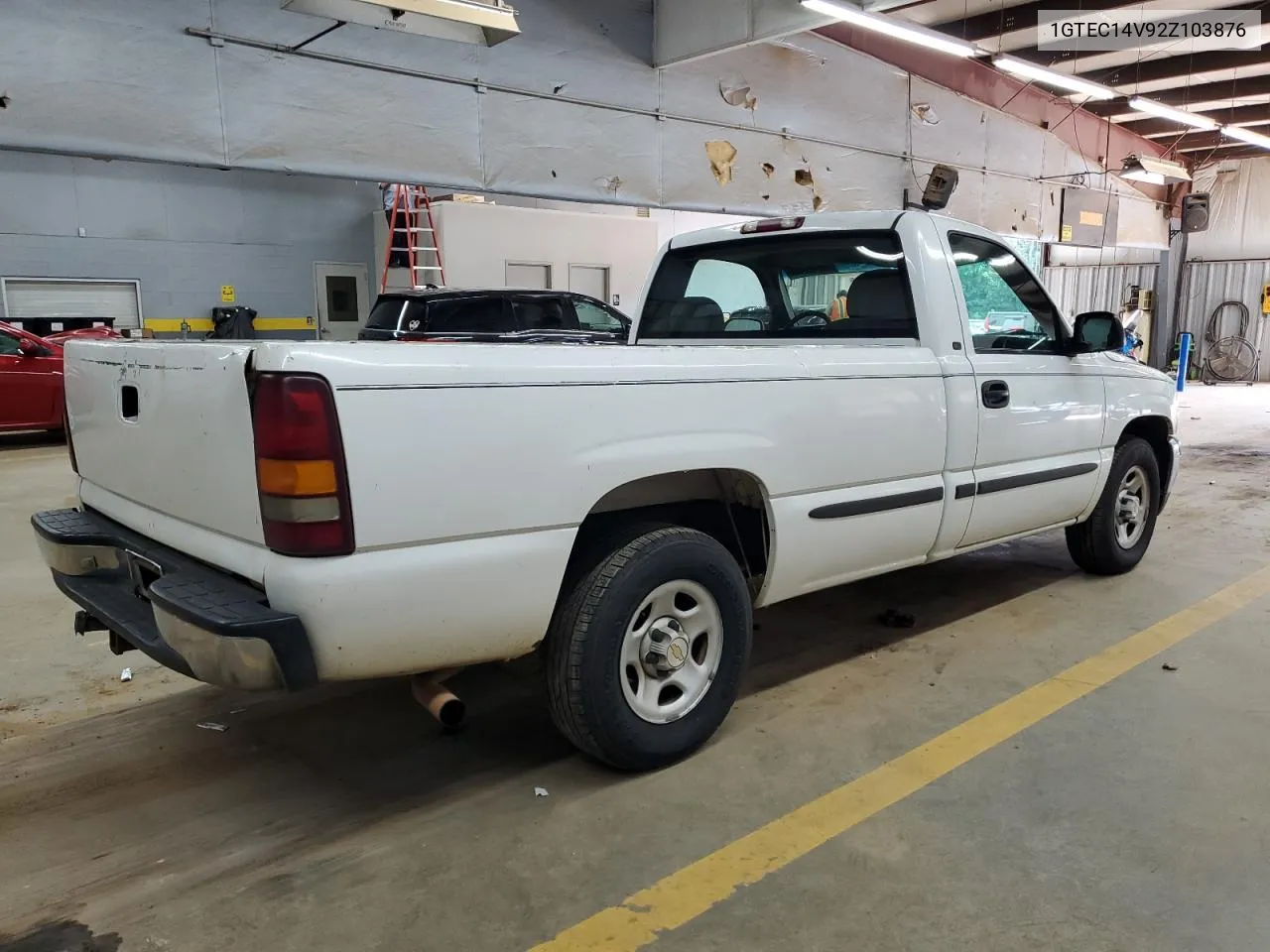 2002 GMC New Sierra C1500 VIN: 1GTEC14V92Z103876 Lot: 69842744