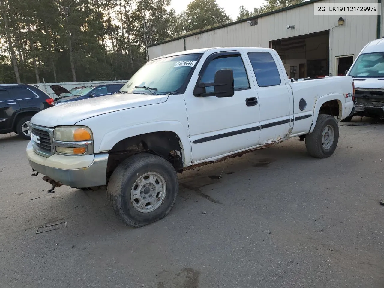 2002 GMC New Sierra K1500 VIN: 2GTEK19T121429979 Lot: 74046044