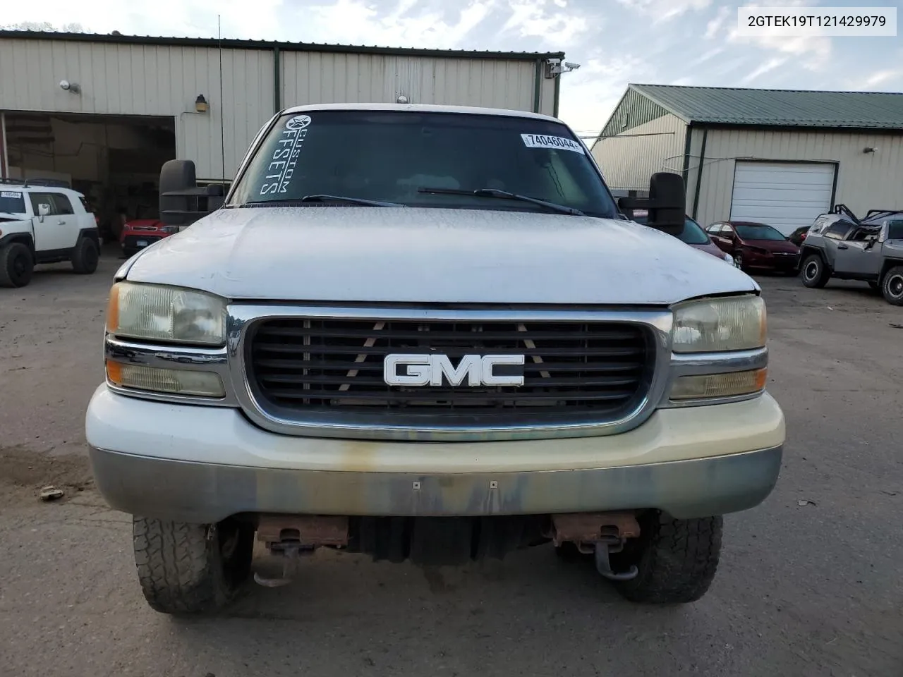 2002 GMC New Sierra K1500 VIN: 2GTEK19T121429979 Lot: 74046044