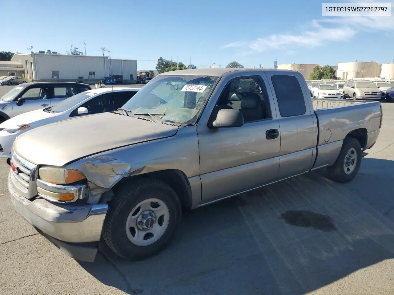 2002 GMC New Sierra C1500 VIN: 1GTEC19W52Z262797 Lot: 75757044