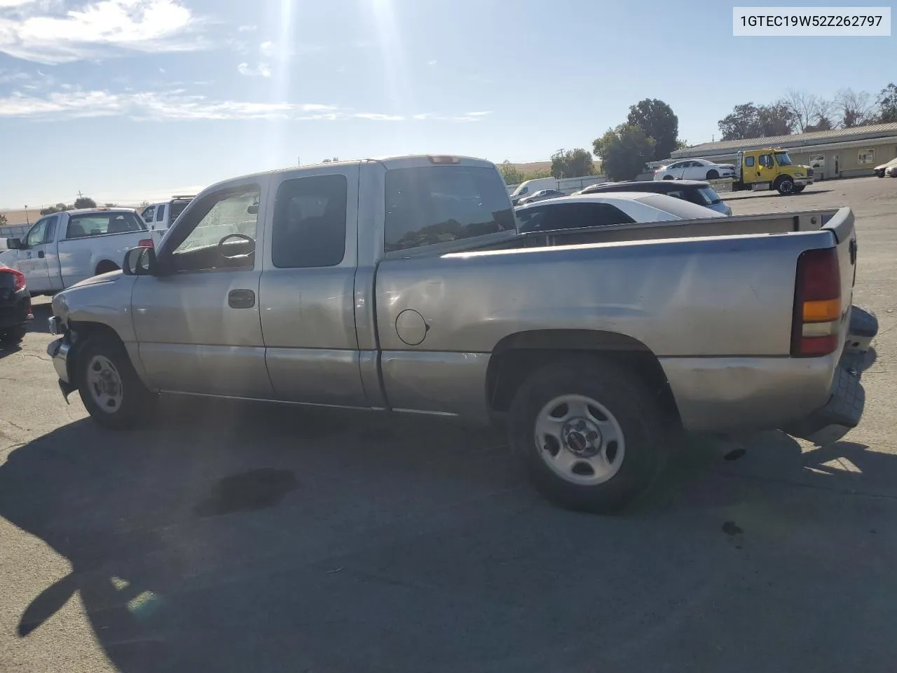 2002 GMC New Sierra C1500 VIN: 1GTEC19W52Z262797 Lot: 75757044