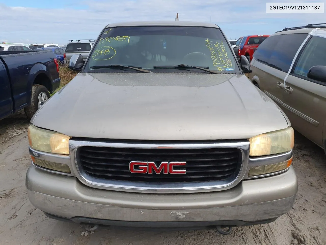 2002 GMC New Sierra C1500 VIN: 2GTEC19V121311137 Lot: 75800294