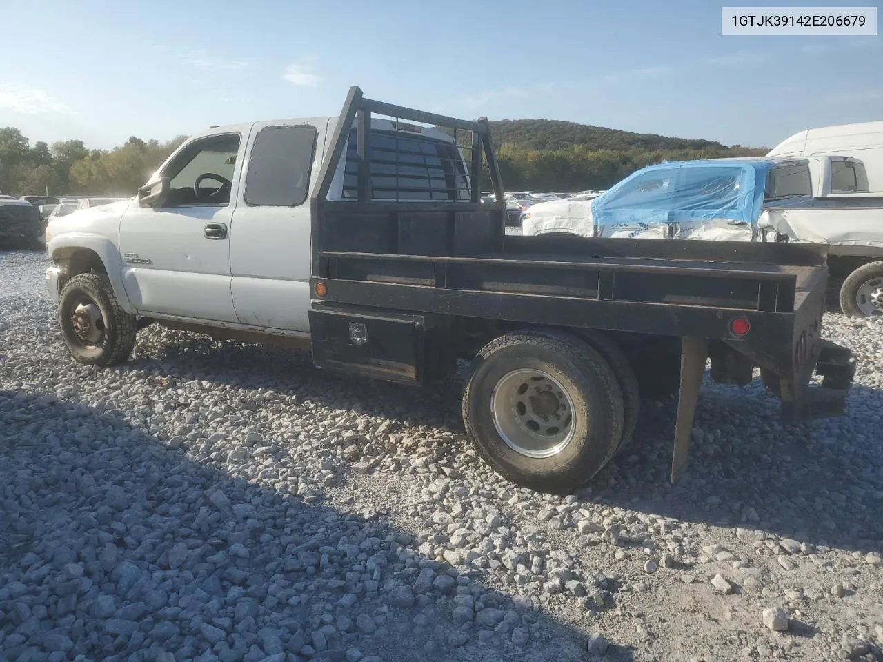 2002 GMC New Sierra K3500 VIN: 1GTJK39142E206679 Lot: 76257584