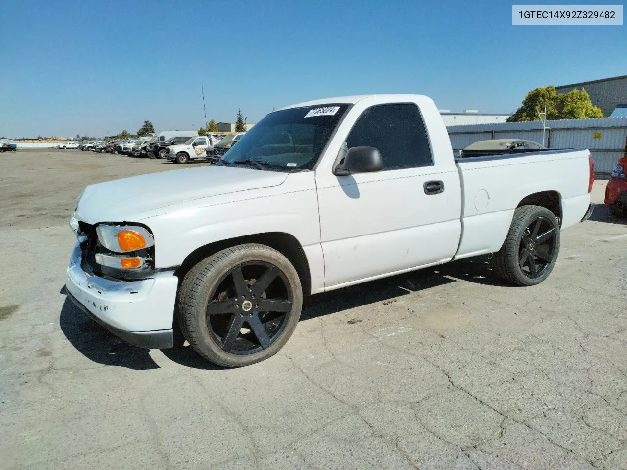 2002 GMC New Sierra C1500 VIN: 1GTEC14X92Z329482 Lot: 77065004