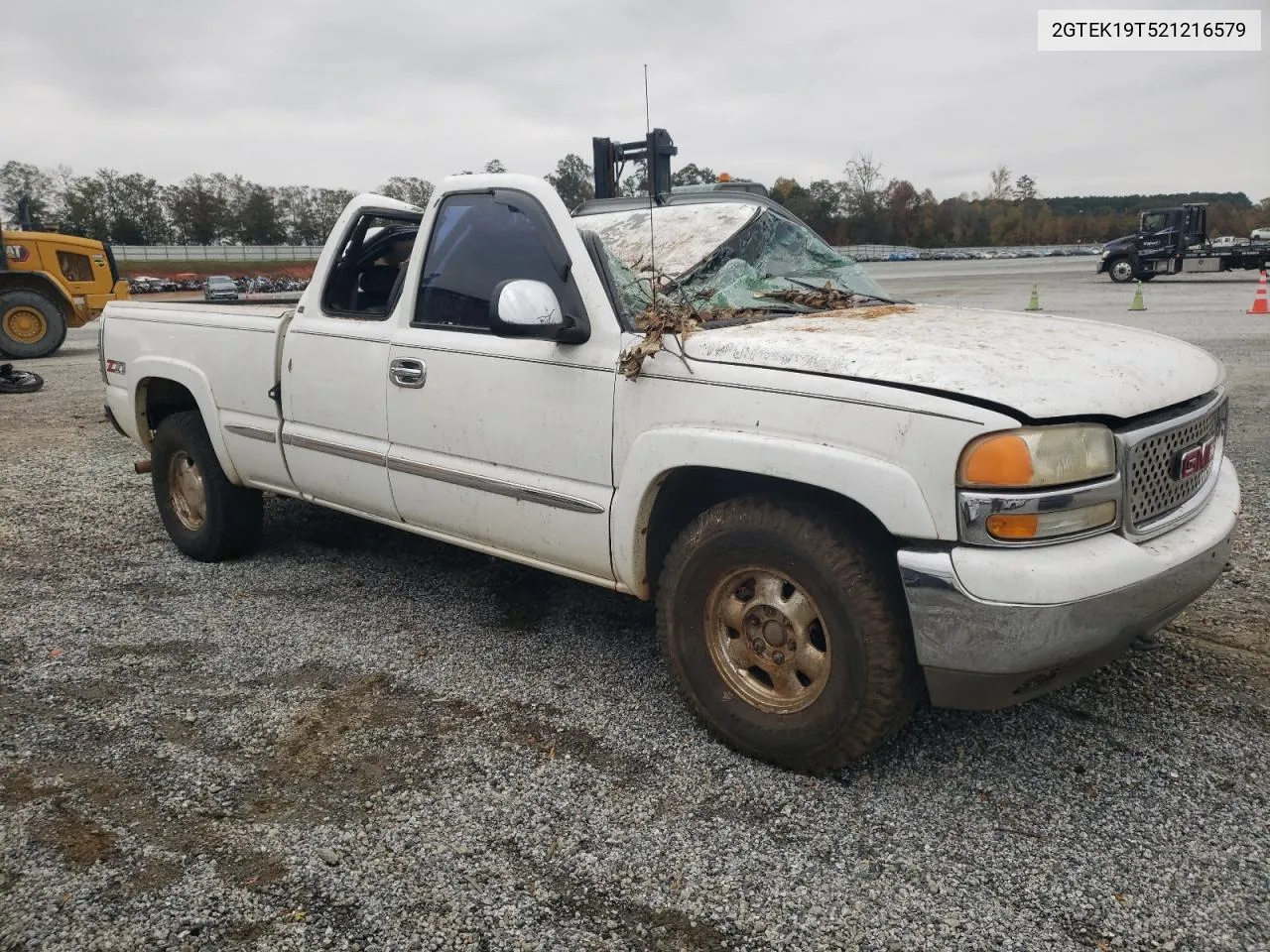 2002 GMC New Sierra K1500 VIN: 2GTEK19T521216579 Lot: 77489114