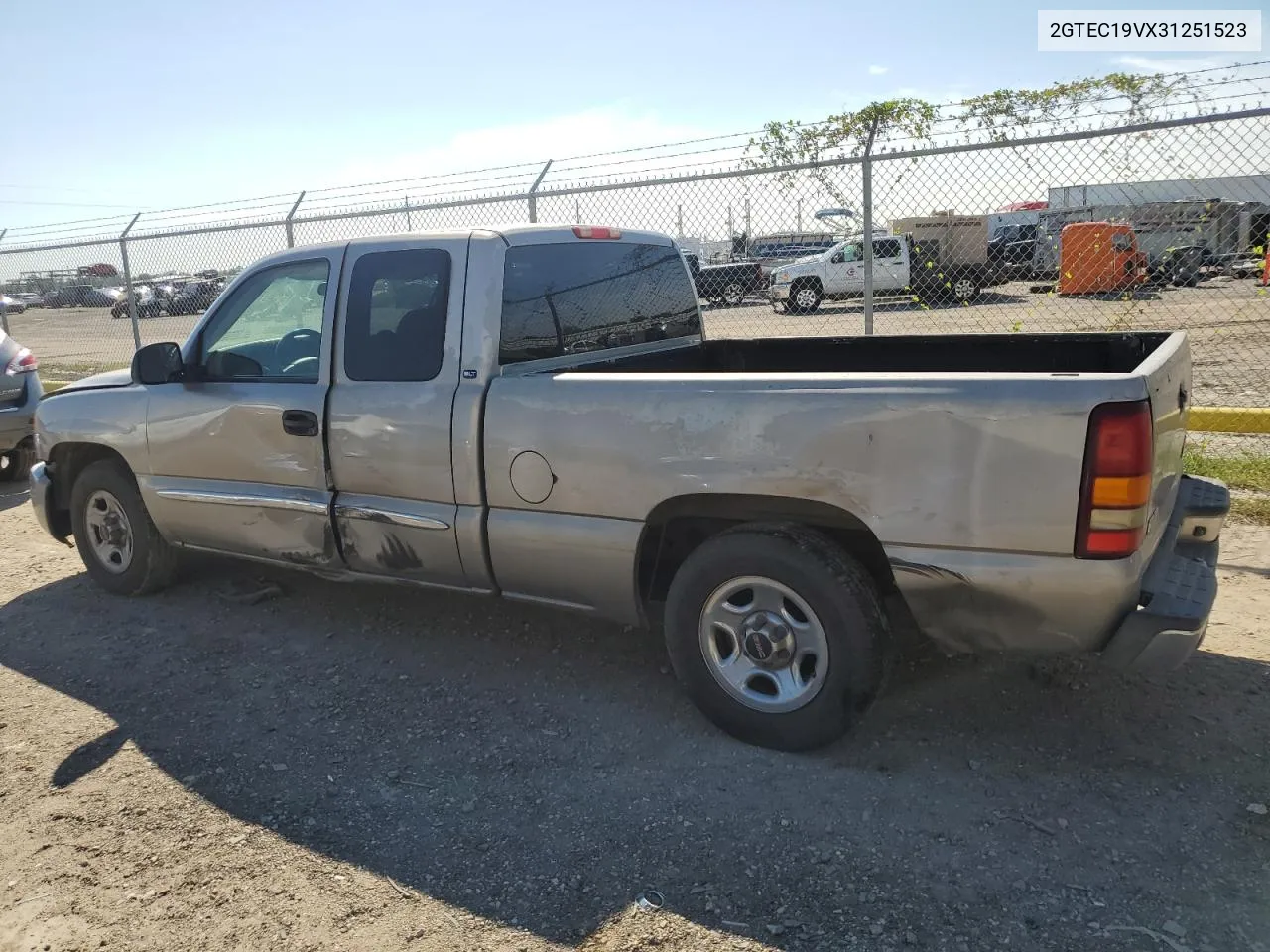 2003 GMC New Sierra C1500 VIN: 2GTEC19VX31251523 Lot: 70610284