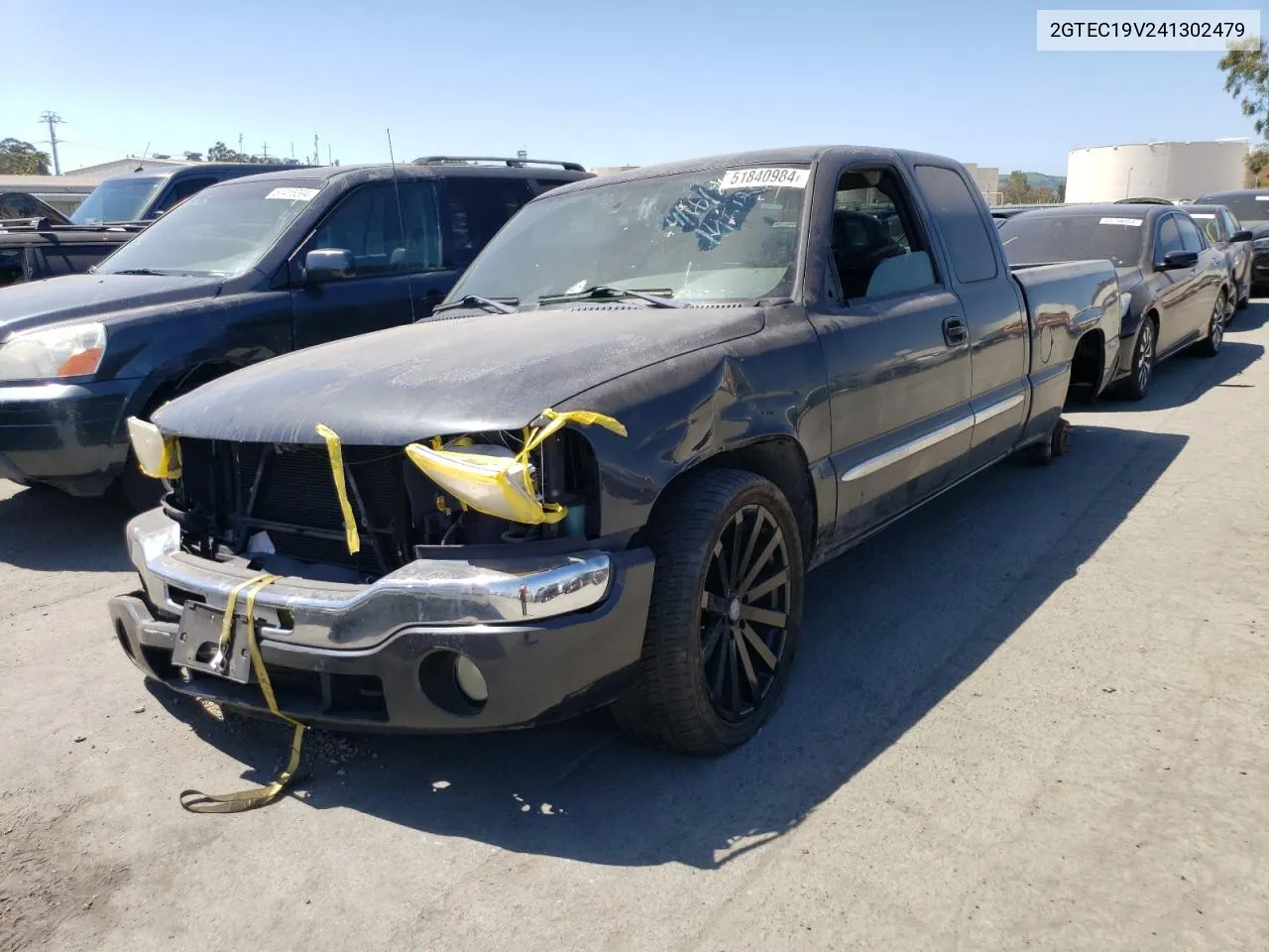 2004 GMC New Sierra C1500 VIN: 2GTEC19V241302479 Lot: 51840984