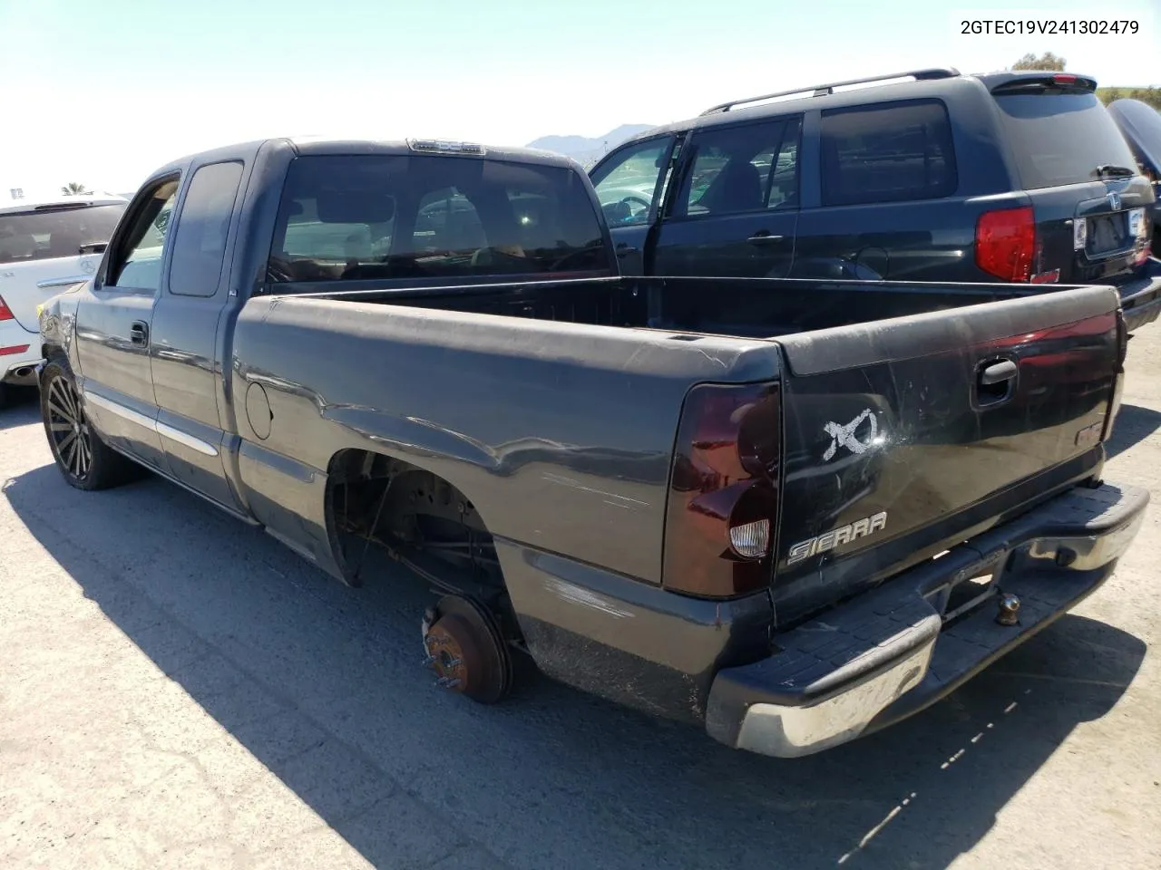 2004 GMC New Sierra C1500 VIN: 2GTEC19V241302479 Lot: 51840984