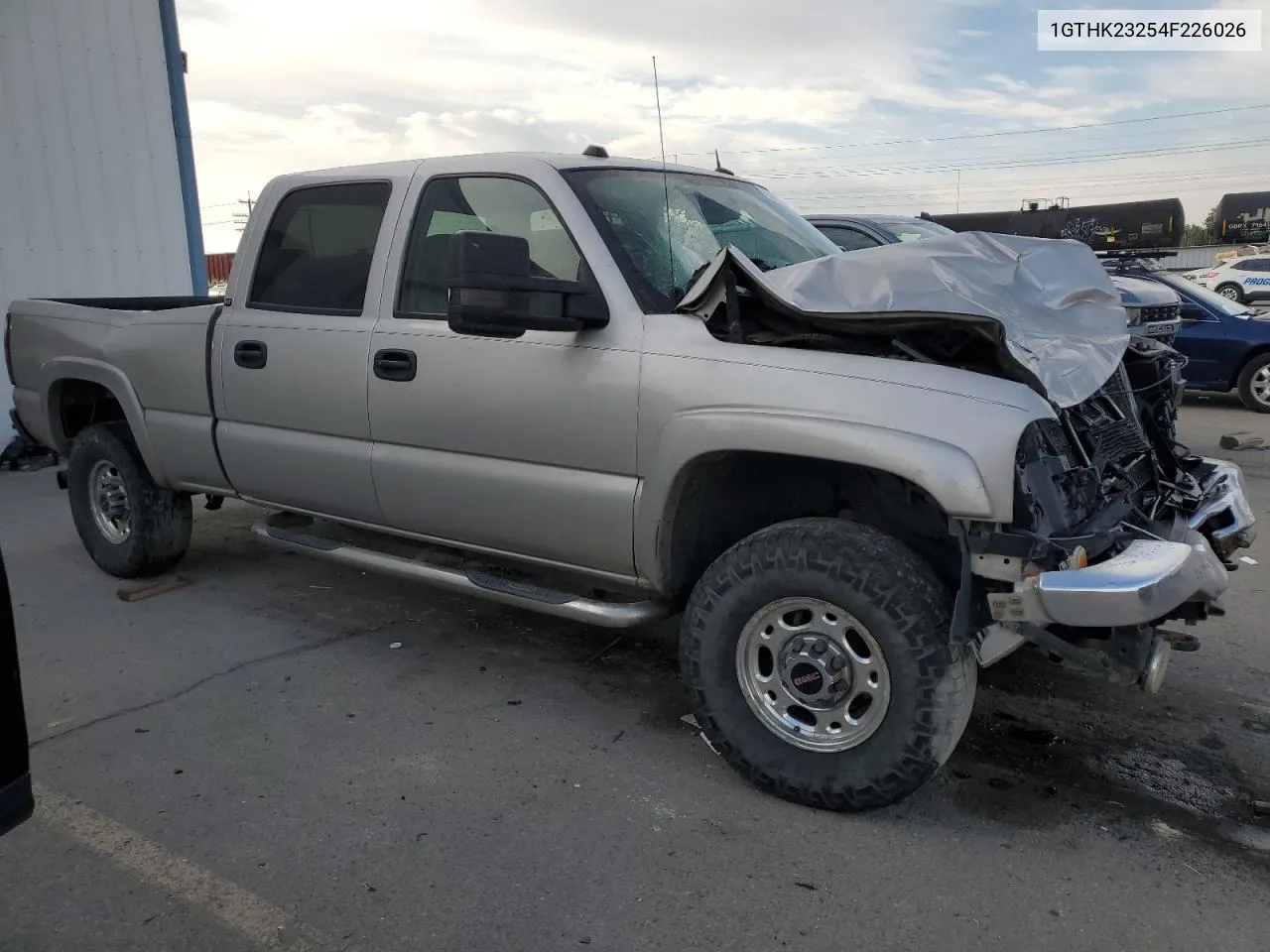 2004 GMC Sierra K2500 Heavy Duty VIN: 1GTHK23254F226026 Lot: 75353064