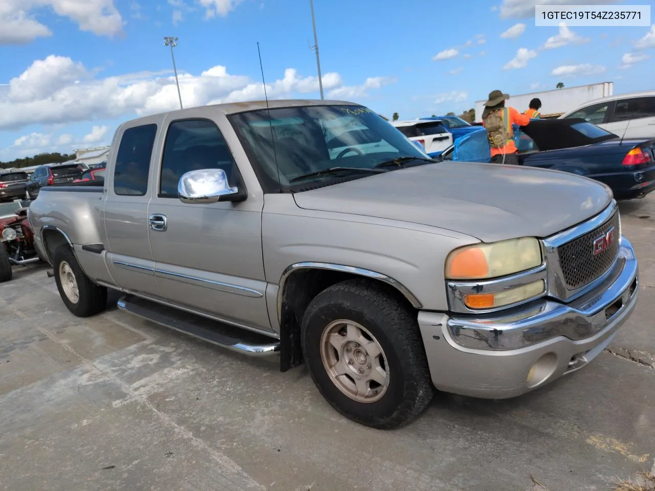 2004 GMC New Sierra C1500 VIN: 1GTEC19T54Z235771 Lot: 76014504