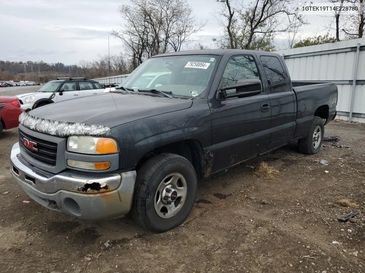 2004 GMC New Sierra K1500 VIN: 1GTEK19T14E228780 Lot: 79258894