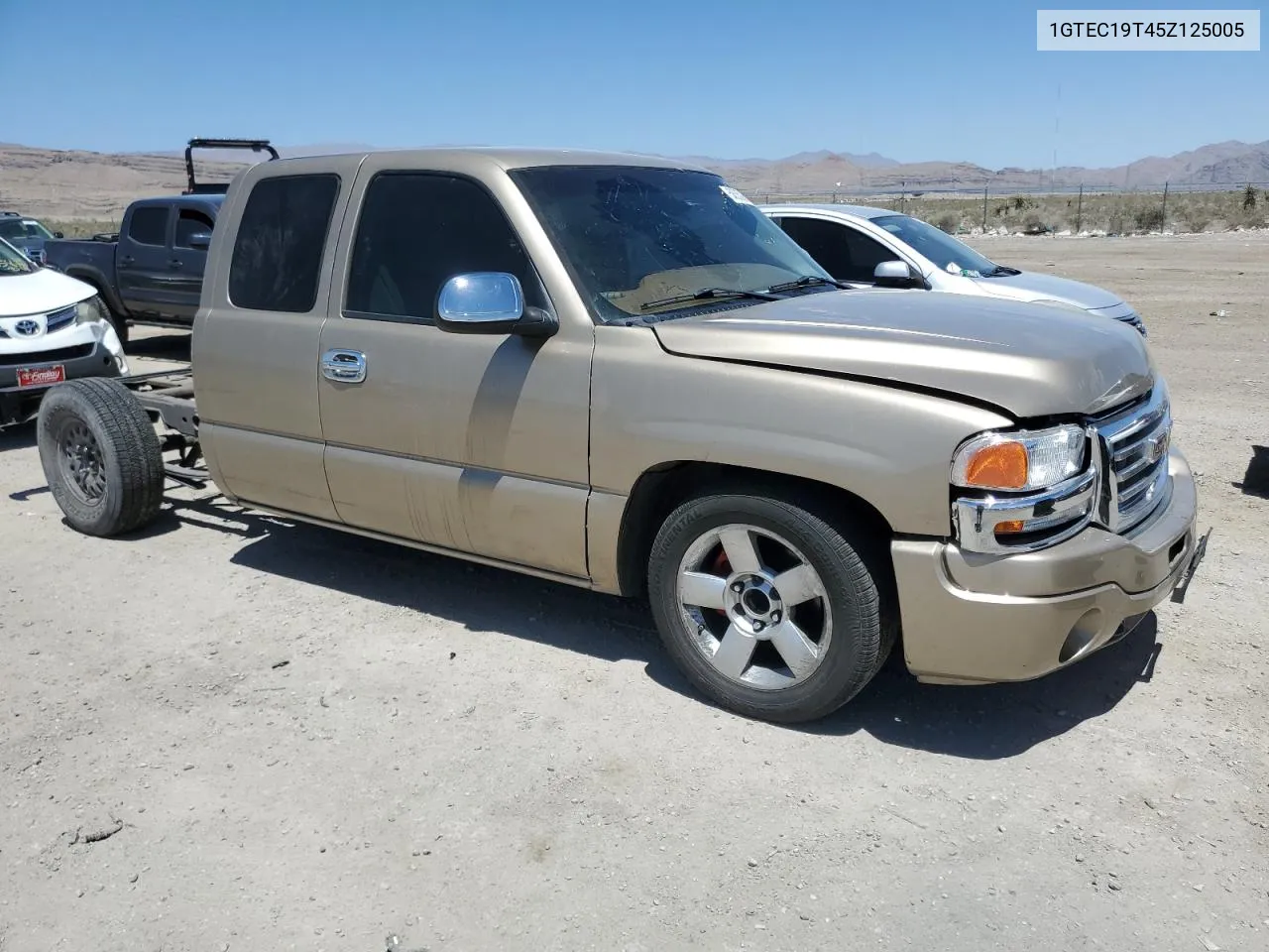 2005 GMC New Sierra C1500 VIN: 1GTEC19T45Z125005 Lot: 58353694