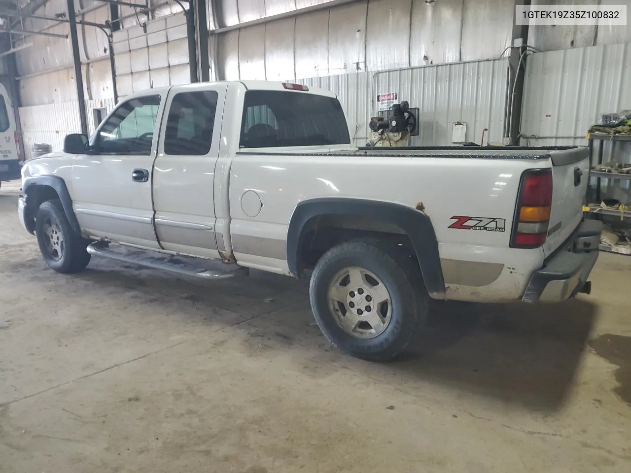 2005 GMC New Sierra K1500 VIN: 1GTEK19Z35Z100832 Lot: 58767724