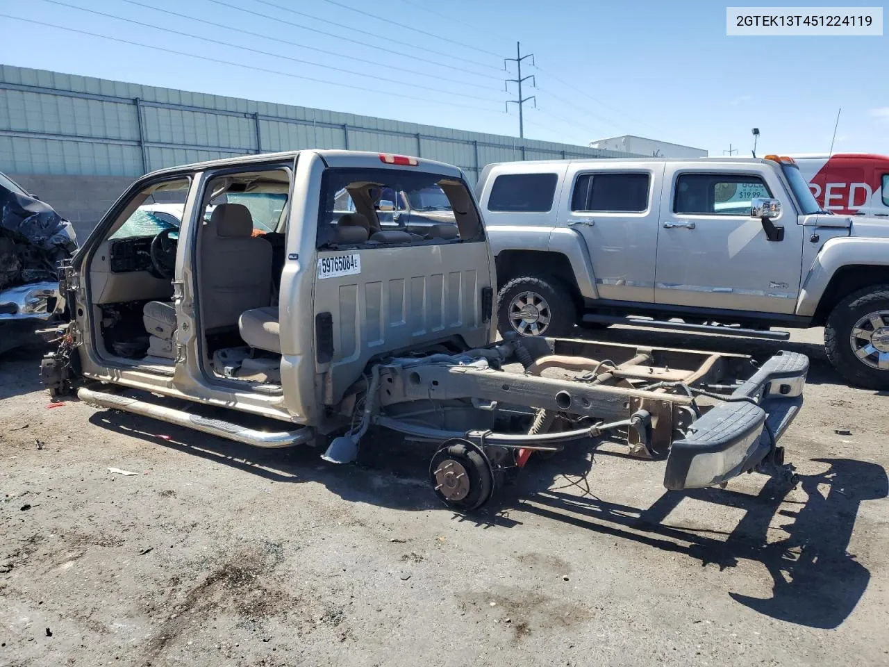 2005 GMC New Sierra K1500 VIN: 2GTEK13T451224119 Lot: 59765084