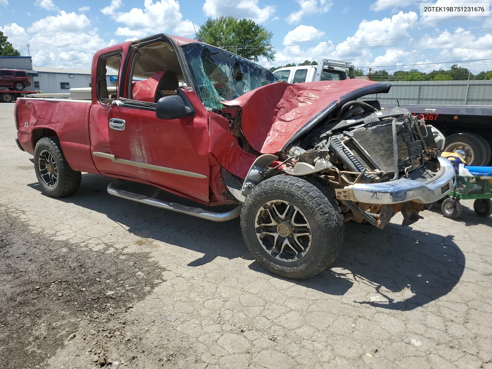 2005 GMC New Sierra K1500 VIN: 2GTEK19B751231676 Lot: 60462194