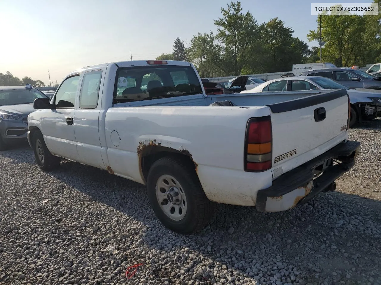 2005 GMC New Sierra C1500 VIN: 1GTEC19X75Z306652 Lot: 67752774