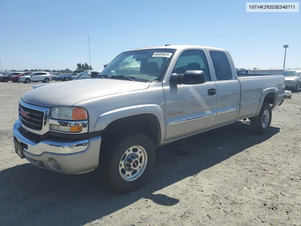 2005 GMC Sierra K2500 Heavy Duty VIN: 1GTHK29205E340711 Lot: 68585624