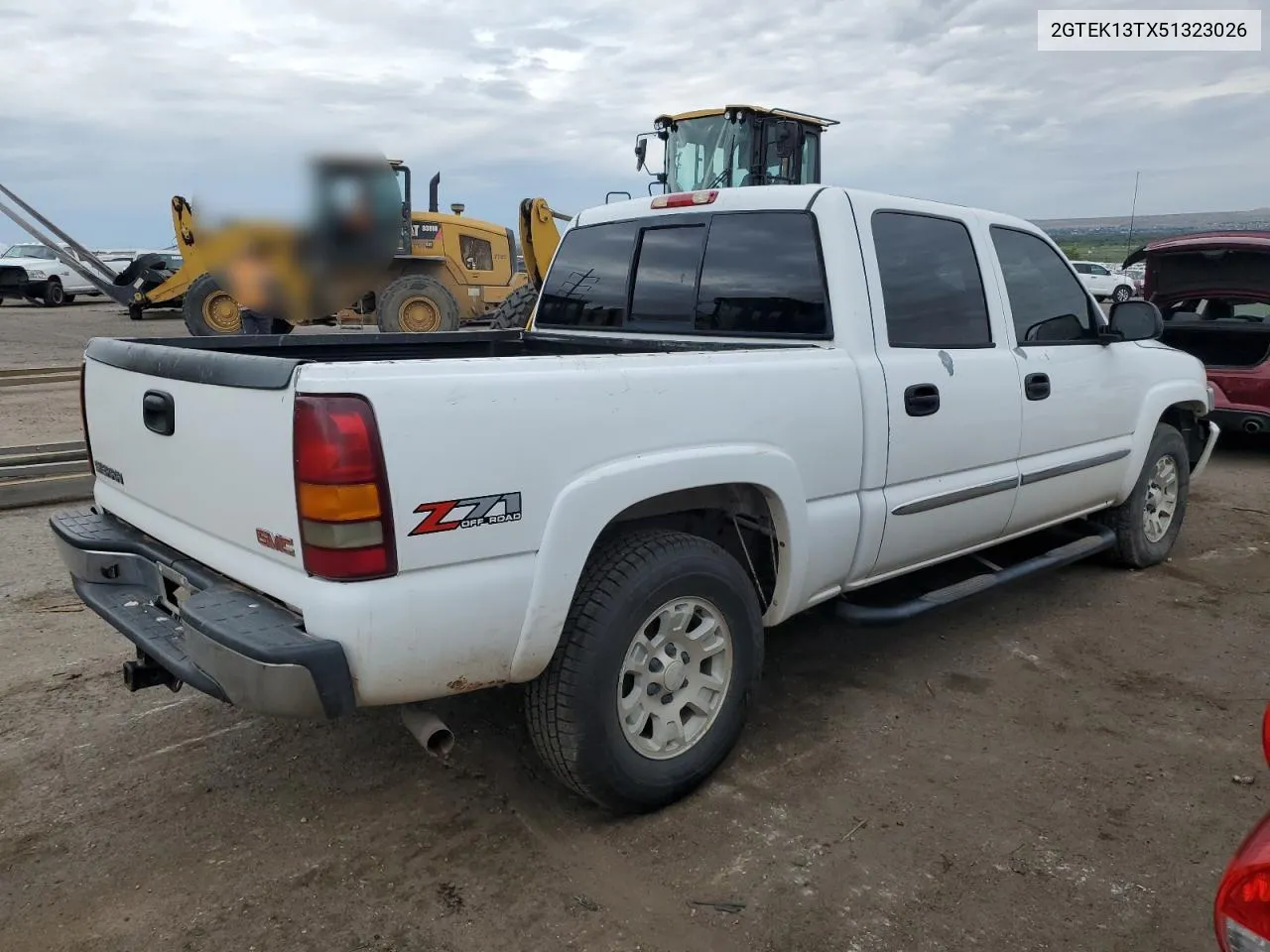 2005 GMC New Sierra K1500 VIN: 2GTEK13TX51323026 Lot: 68797624