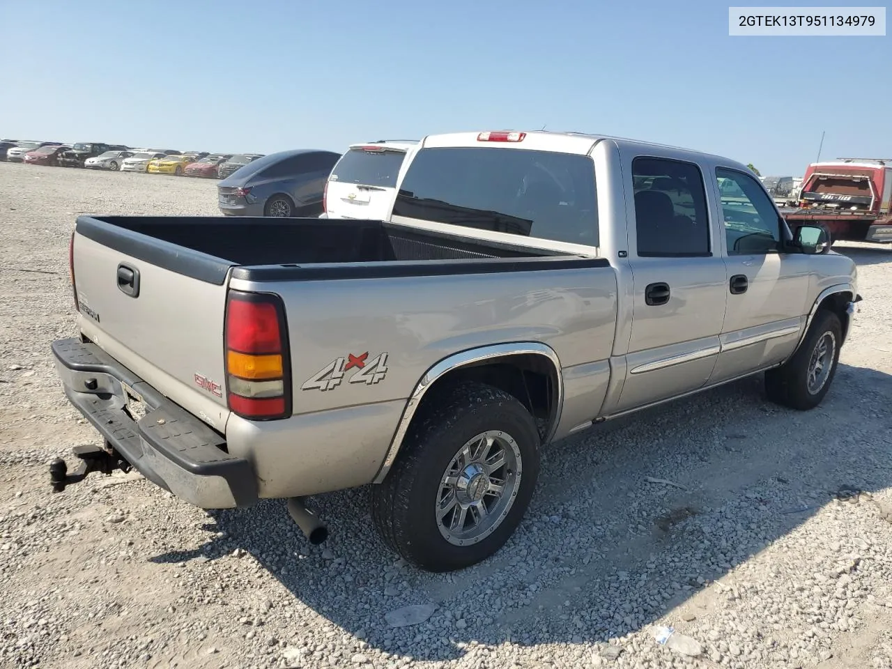 2005 GMC New Sierra K1500 VIN: 2GTEK13T951134979 Lot: 69242524