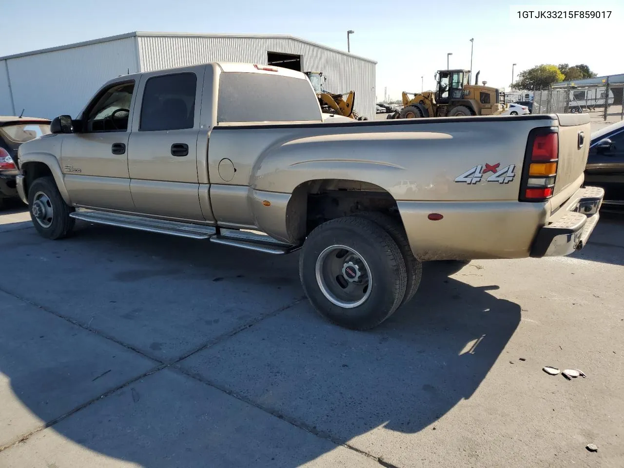 2005 GMC New Sierra K3500 VIN: 1GTJK33215F859017 Lot: 69270374