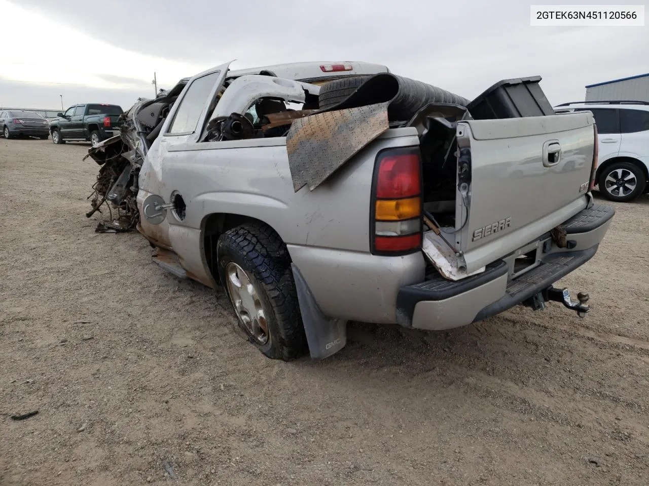 2005 GMC Sierra K1500 Denali VIN: 2GTEK63N451120566 Lot: 69477131