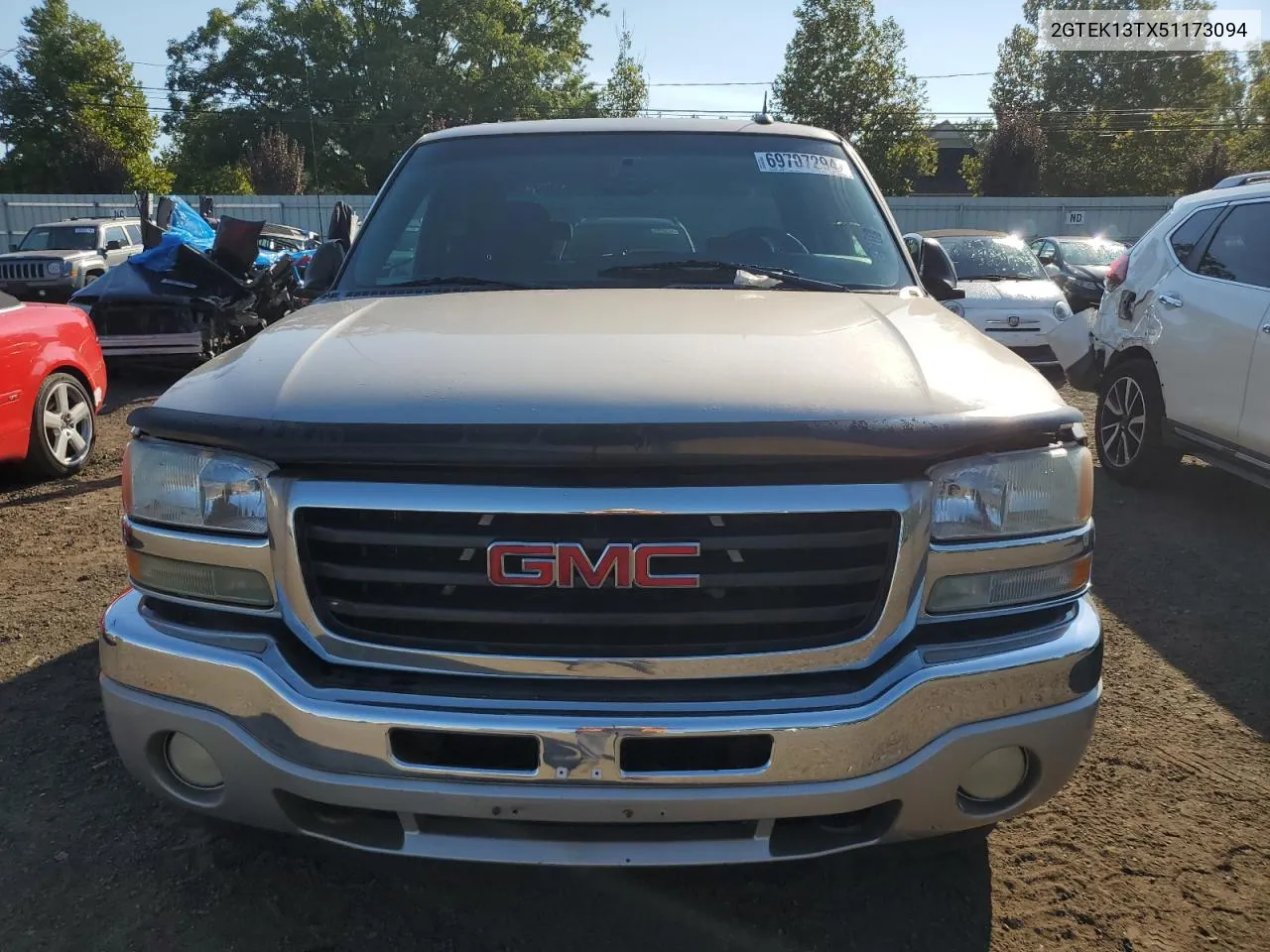 2005 GMC New Sierra K1500 VIN: 2GTEK13TX51173094 Lot: 69707294