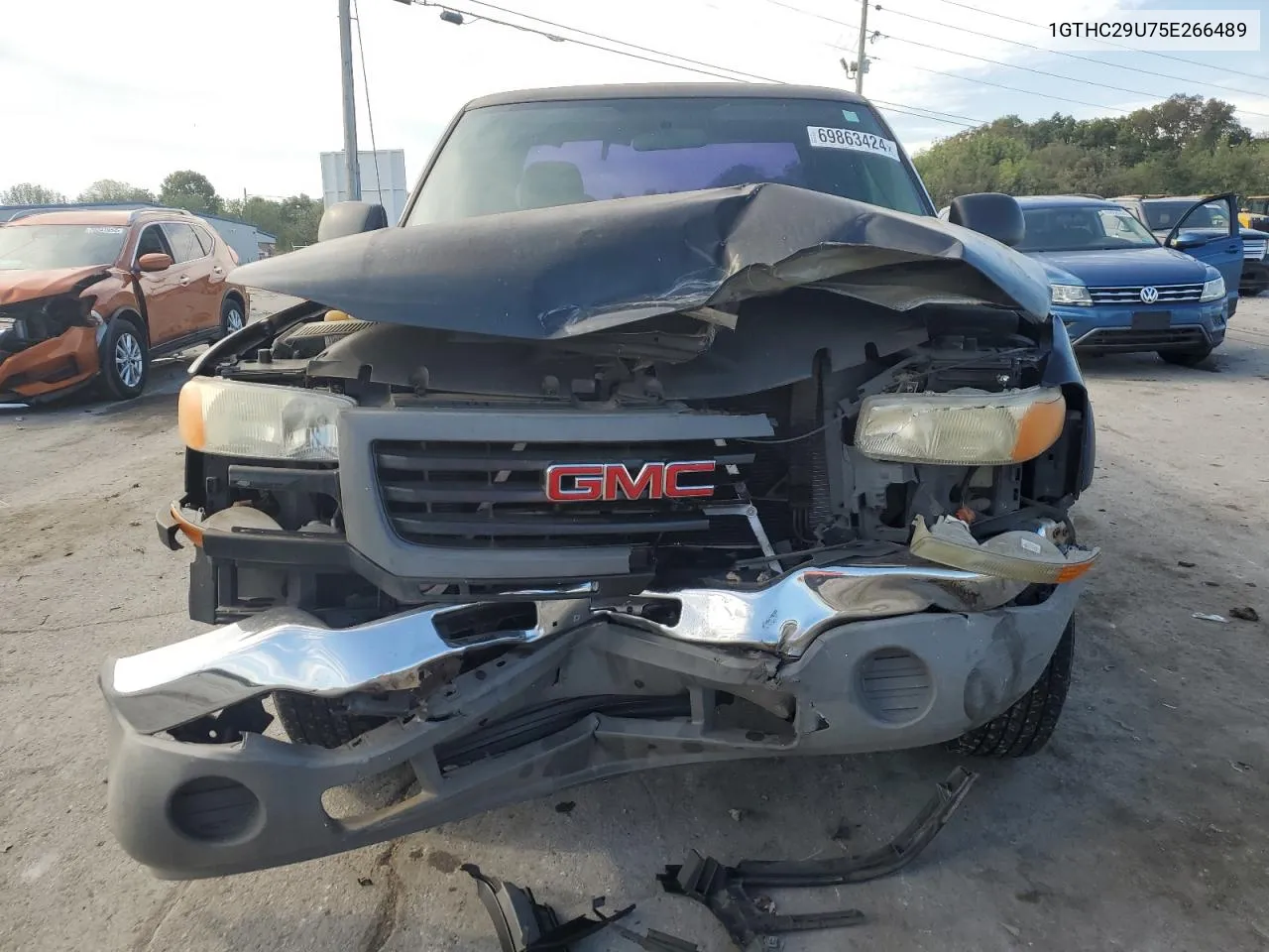 2005 GMC Sierra C2500 Heavy Duty VIN: 1GTHC29U75E266489 Lot: 69863424