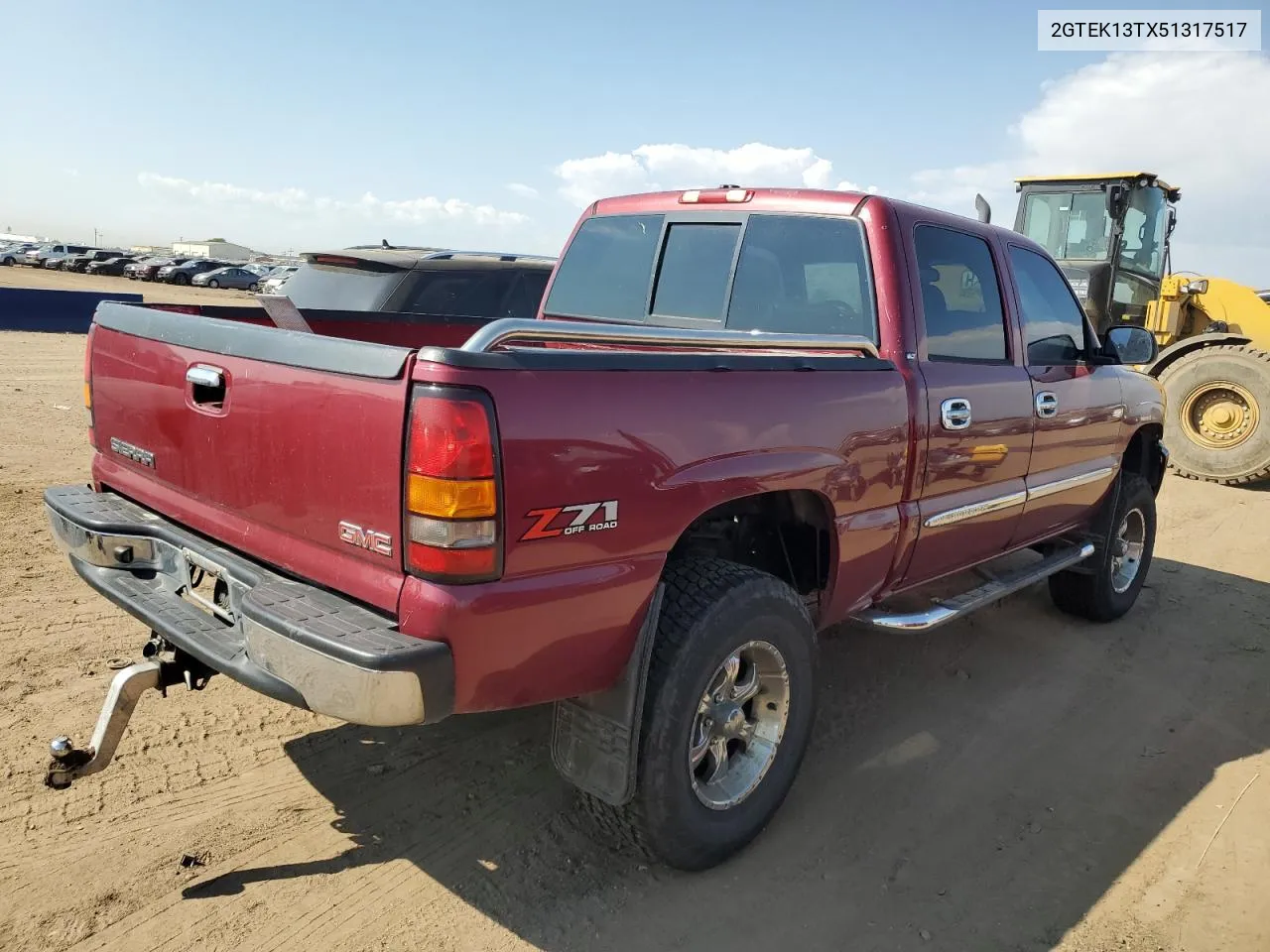 2005 GMC New Sierra K1500 VIN: 2GTEK13TX51317517 Lot: 69948924