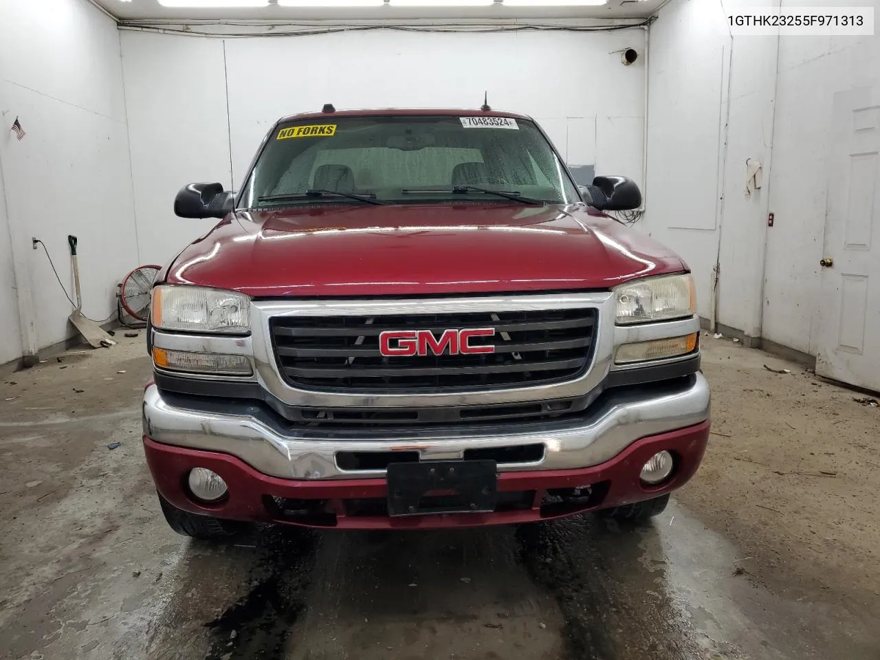 2005 GMC Sierra K2500 Heavy Duty VIN: 1GTHK23255F971313 Lot: 70483524