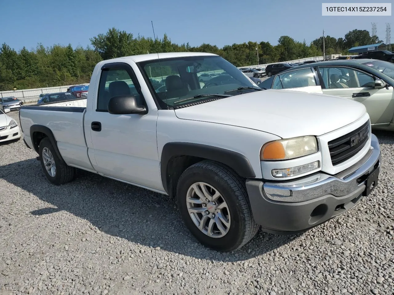 2005 GMC New Sierra C1500 VIN: 1GTEC14X15Z237254 Lot: 70603114