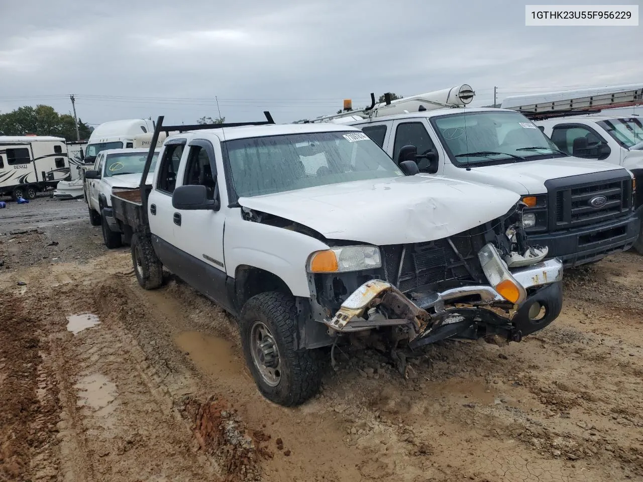 2005 GMC Sierra K2500 Heavy Duty VIN: 1GTHK23U55F956229 Lot: 71097874