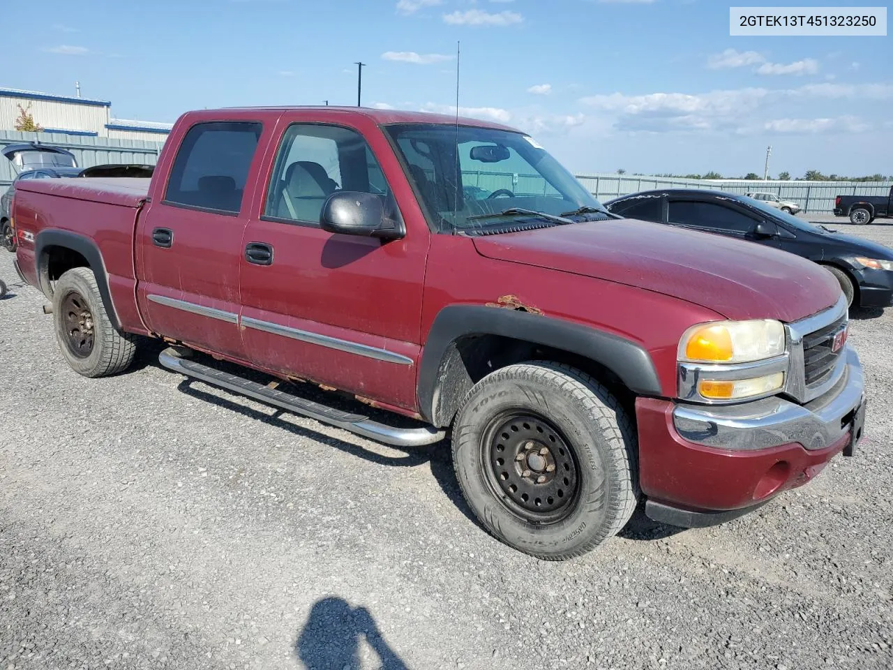 2005 GMC New Sierra K1500 VIN: 2GTEK13T451323250 Lot: 71808524