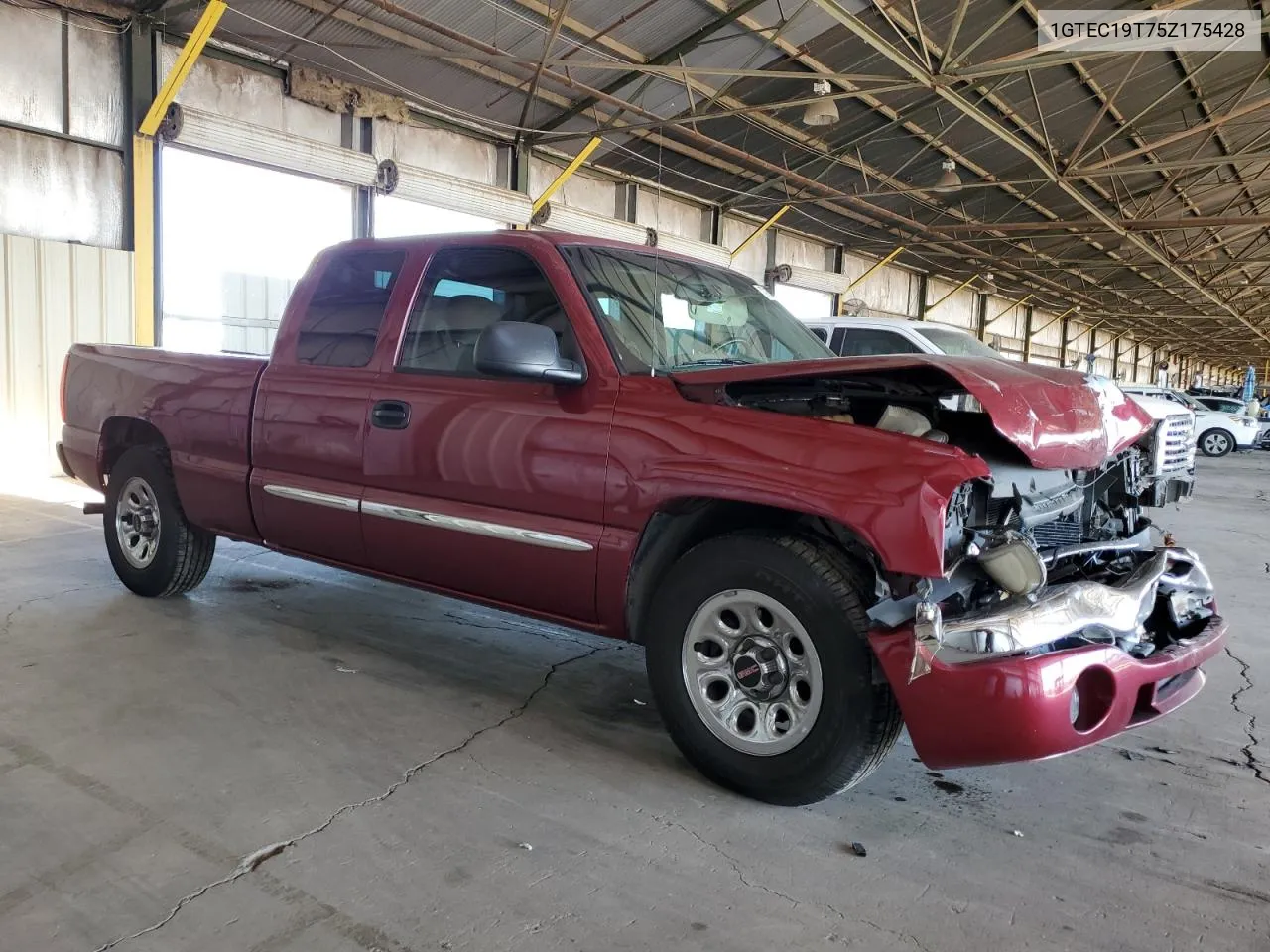 2005 GMC New Sierra C1500 VIN: 1GTEC19T75Z175428 Lot: 72164294