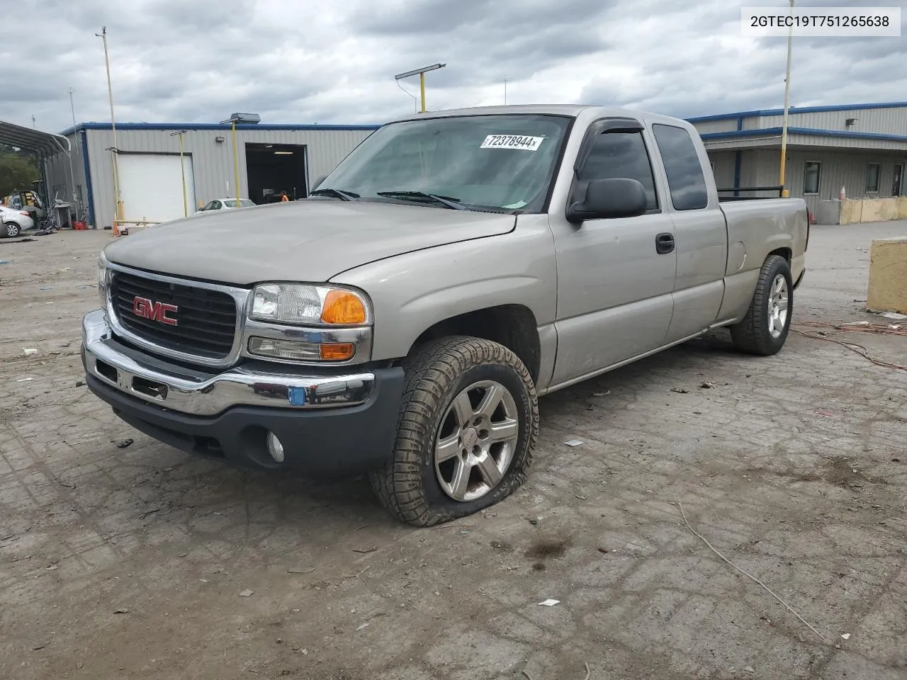 2005 GMC New Sierra C1500 VIN: 2GTEC19T751265638 Lot: 72378944