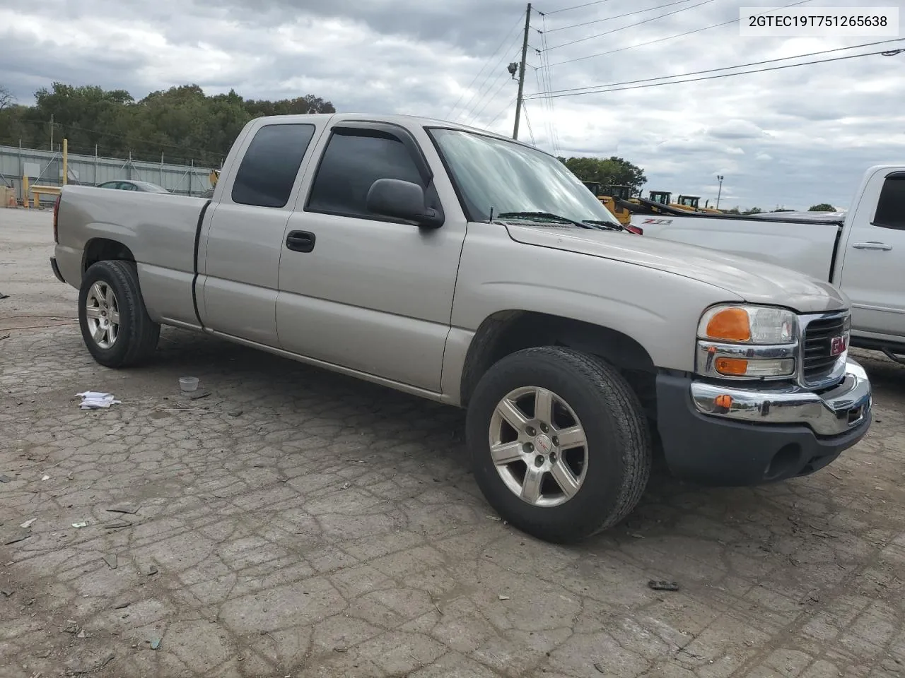 2005 GMC New Sierra C1500 VIN: 2GTEC19T751265638 Lot: 72378944