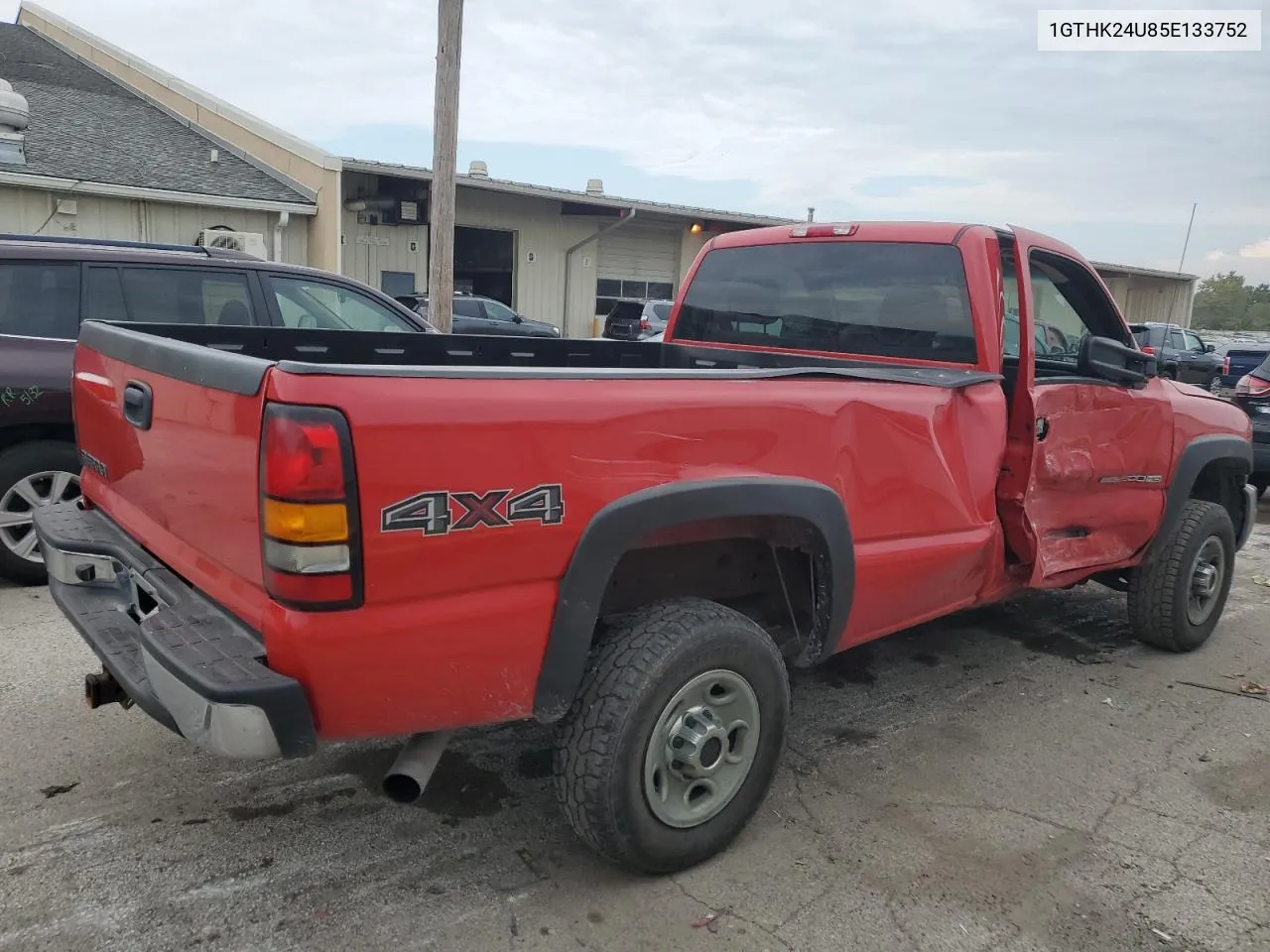 2005 GMC Sierra K2500 Heavy Duty VIN: 1GTHK24U85E133752 Lot: 72428904