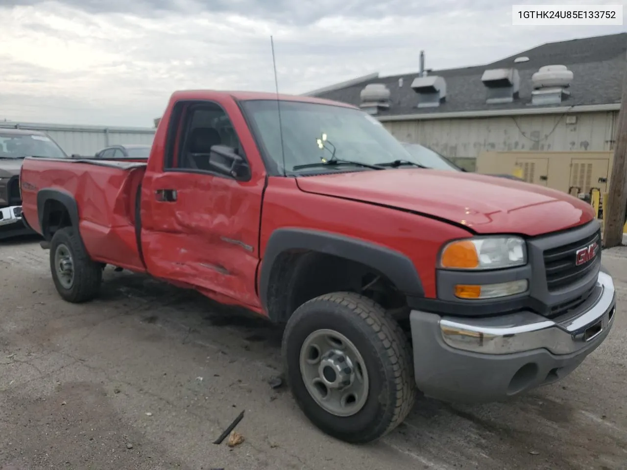 2005 GMC Sierra K2500 Heavy Duty VIN: 1GTHK24U85E133752 Lot: 72428904