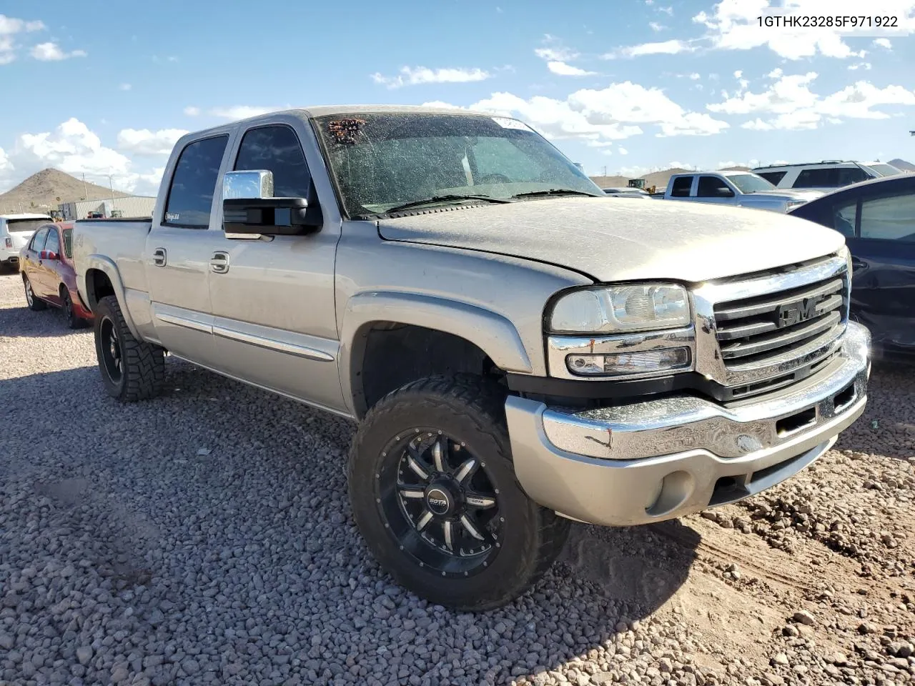 2005 GMC Sierra K2500 Heavy Duty VIN: 1GTHK23285F971922 Lot: 72467684