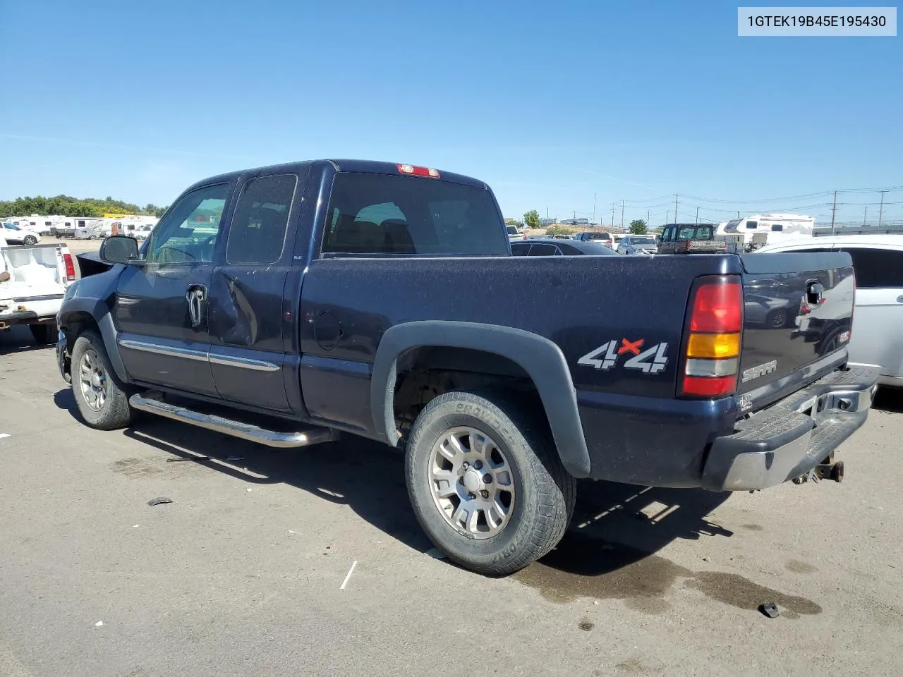 2005 GMC New Sierra K1500 VIN: 1GTEK19B45E195430 Lot: 72702004