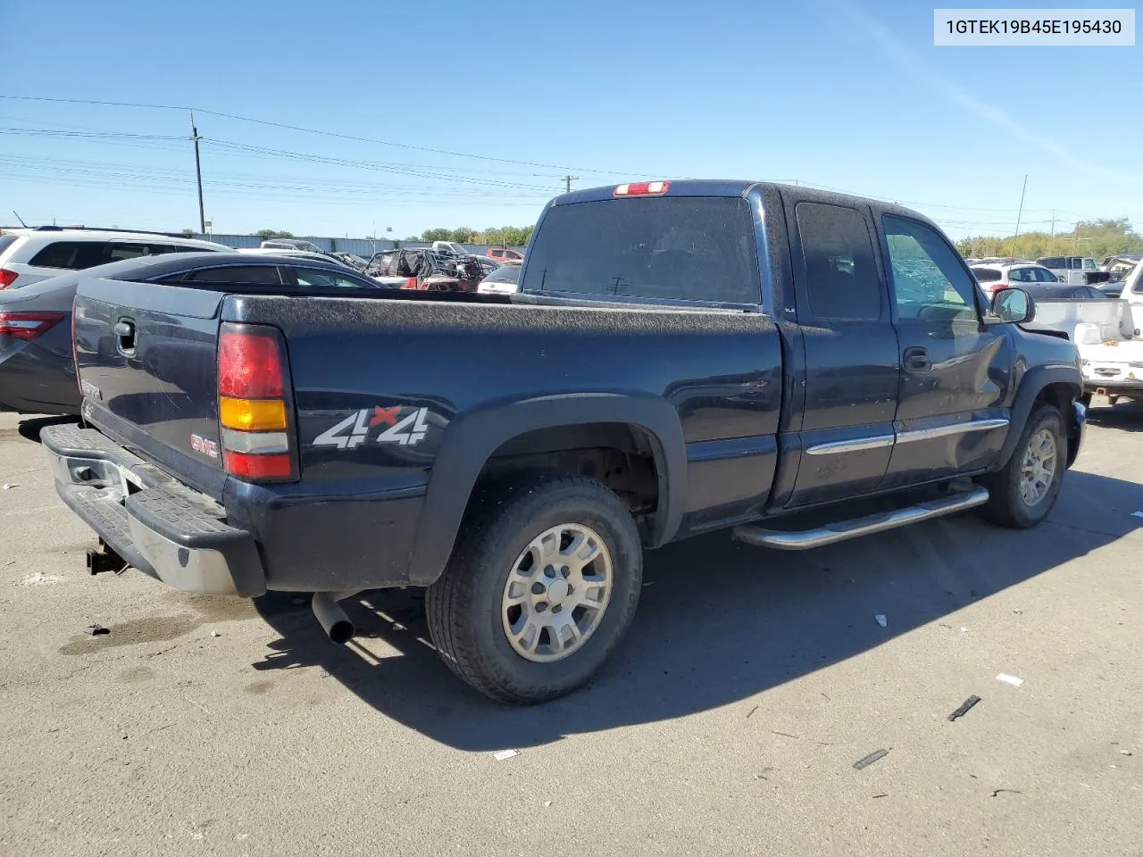 2005 GMC New Sierra K1500 VIN: 1GTEK19B45E195430 Lot: 72702004