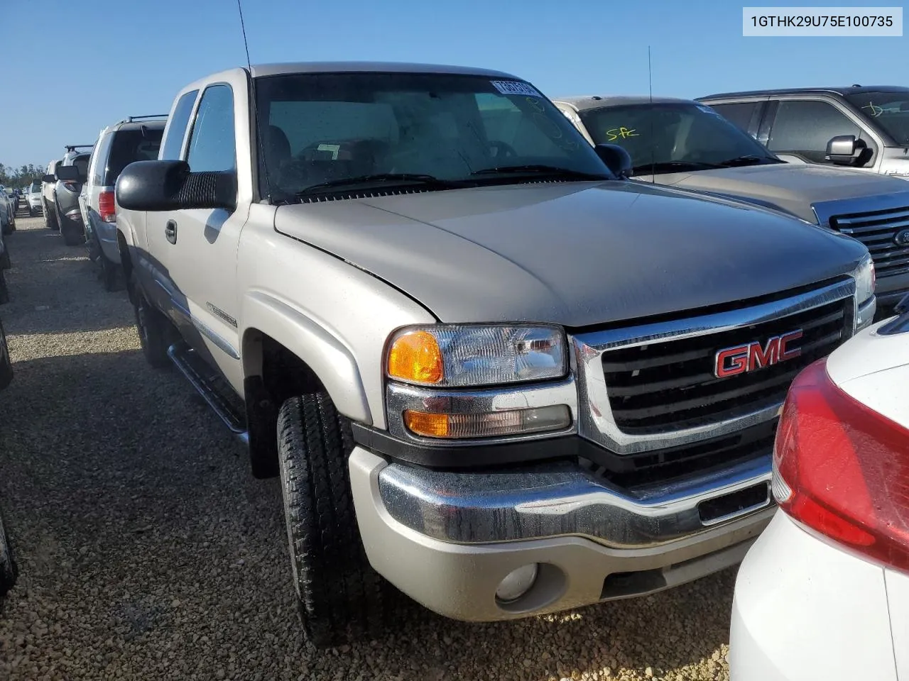 2005 GMC Sierra K2500 Heavy Duty VIN: 1GTHK29U75E100735 Lot: 73675194