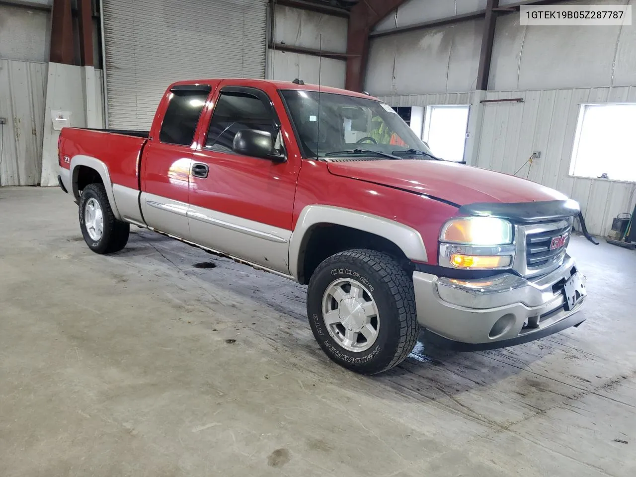 2005 GMC New Sierra K1500 VIN: 1GTEK19B05Z287787 Lot: 73686314